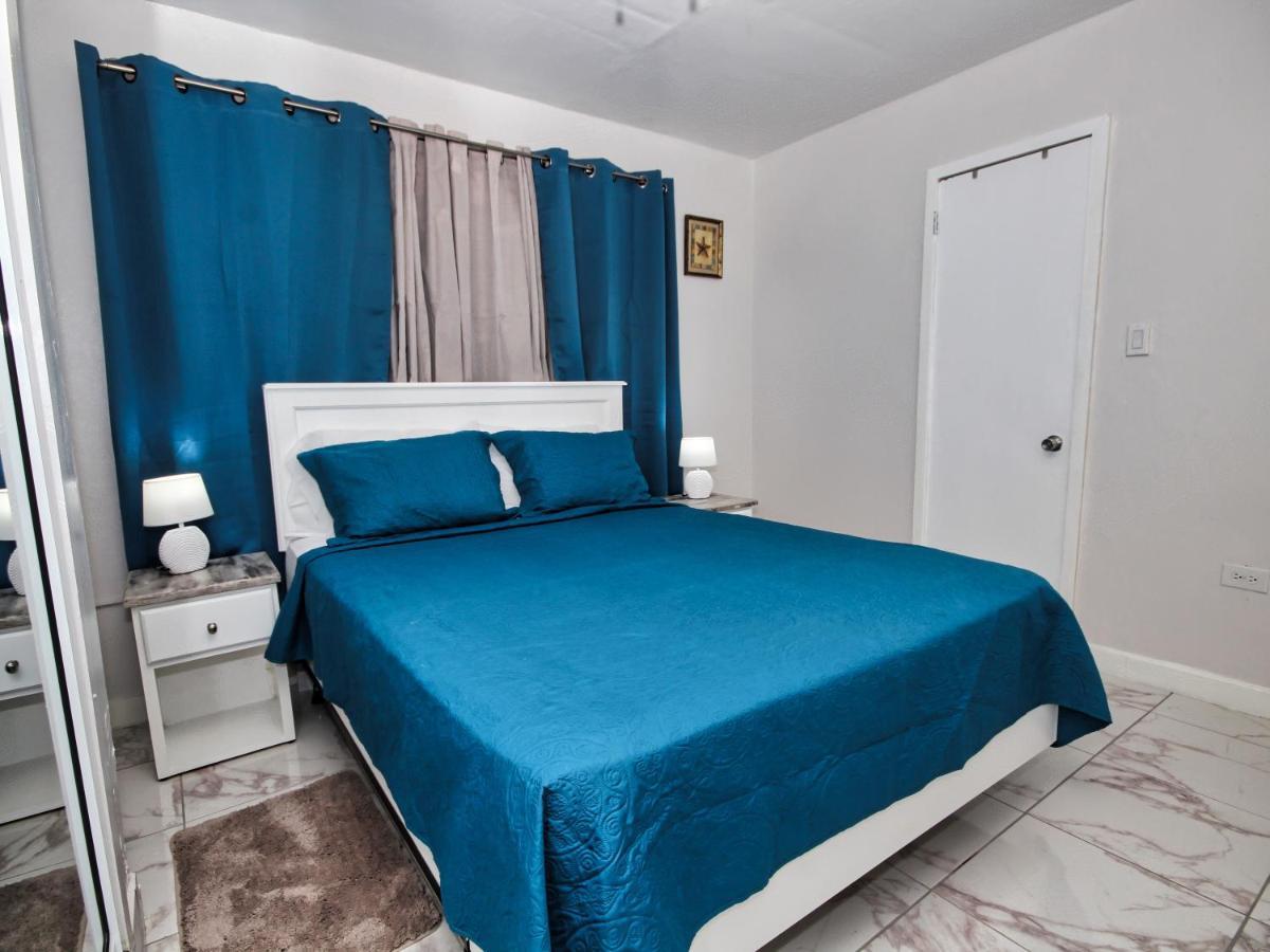 The Castle Apartment Филипсбург Екстериор снимка