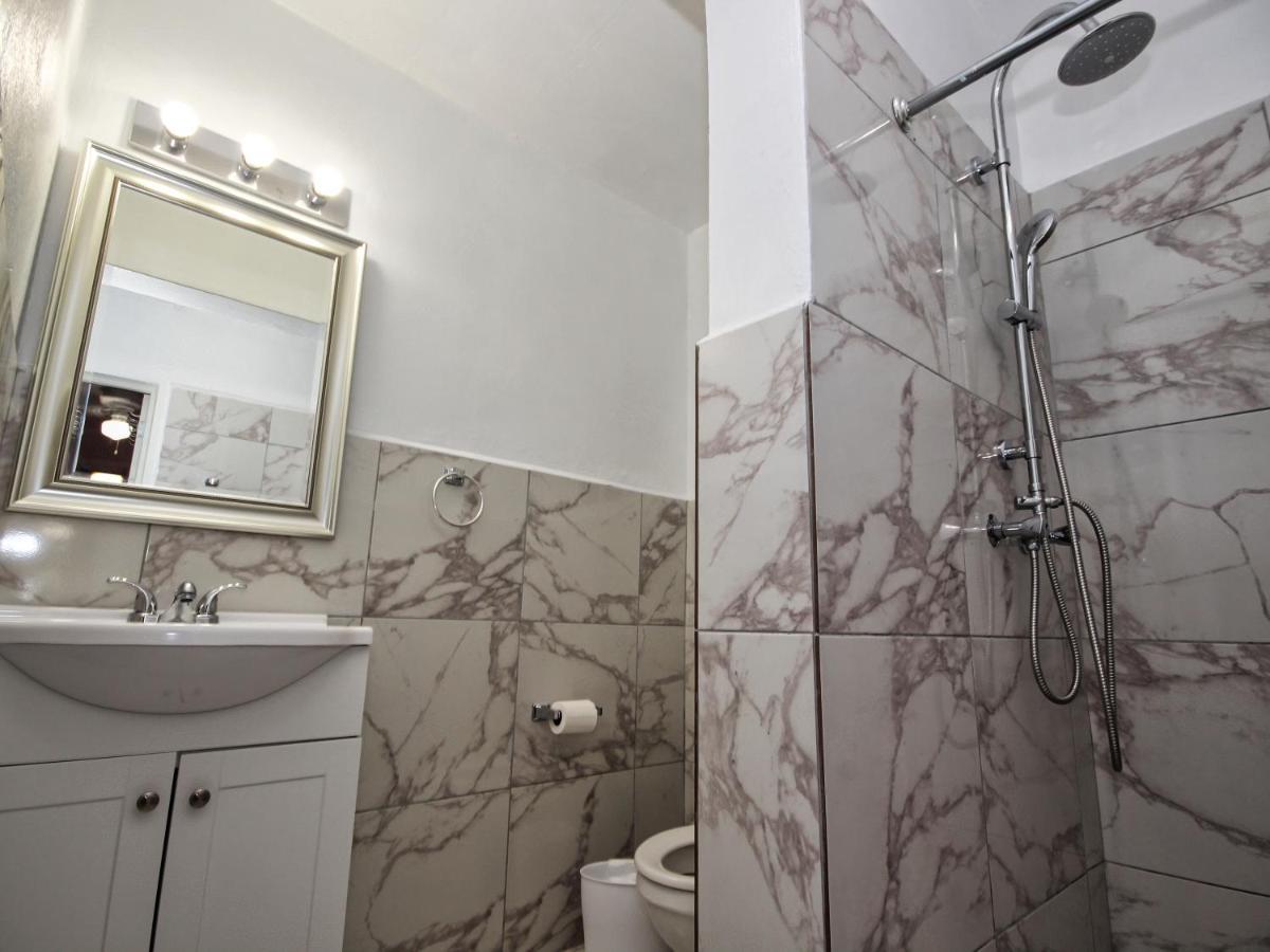 The Castle Apartment Филипсбург Екстериор снимка